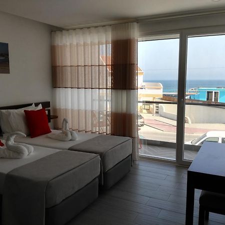 Baleal 4 Surf Hotel ภายนอก รูปภาพ