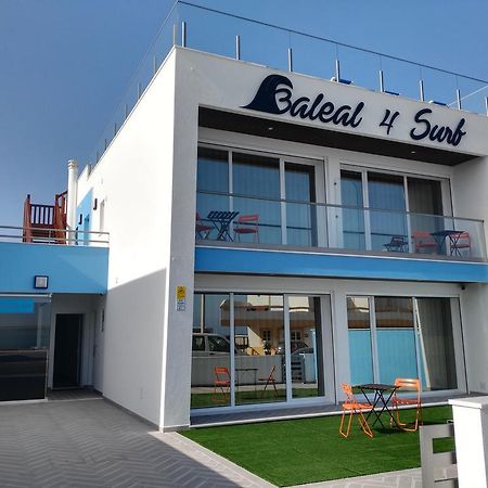 Baleal 4 Surf Hotel ภายนอก รูปภาพ