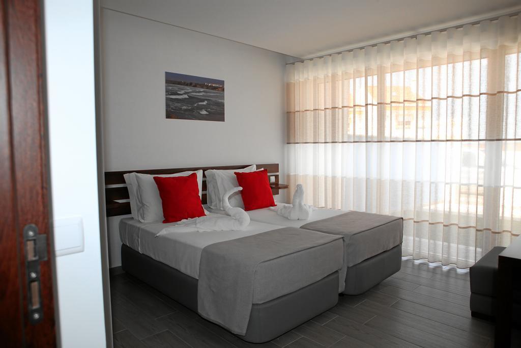 Baleal 4 Surf Hotel ภายนอก รูปภาพ